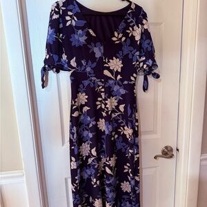 Vince Camuto Navy and Cream Floral Midi Dress